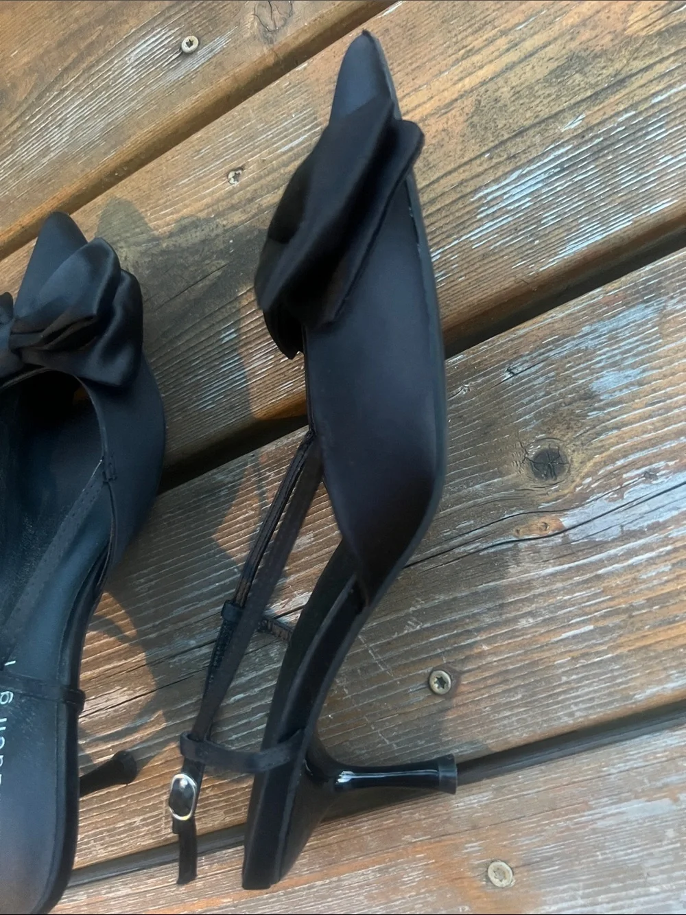Madden Girl sleek pointed